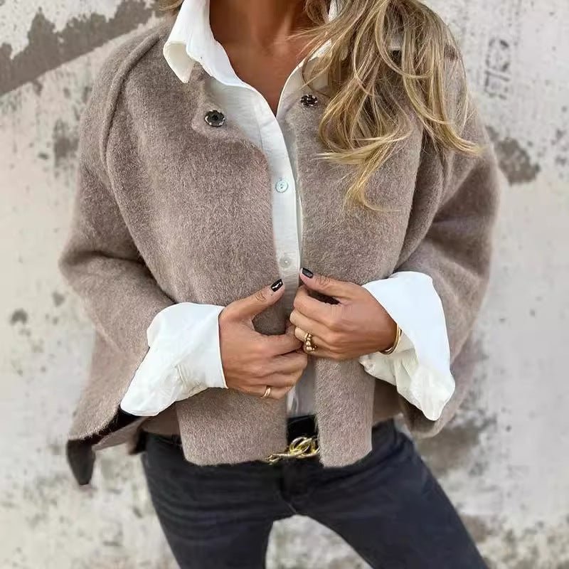 Amber™ | Cape met chique uitlopende mouwen